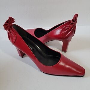VTG PROXY Made in Spain Red Pointed Toe Pump Shoes Sz 9.5 Leather Bow Accent